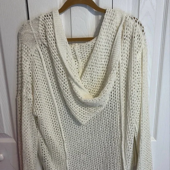 POL Women's Cream Knit Sweater - Picture 2 of 2